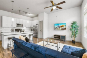LUX 2BR 1B Unit in Austin with Pool & Free Parking